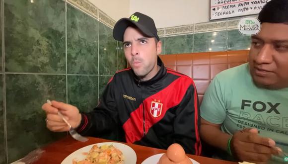 Kevin GG probó diversos platillos de la gastronomía peruana en un menú casero. (Foto: YouTube)