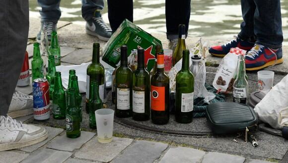A principios de octubre al menos 36 personas murieron en la región de Oremburgo después de beber alcohol adulterado que contenía metanol. (Foto: Bertrand GUAY / AFP)