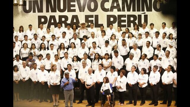 César Acuña presentó a sus candidatos para el Congreso. (Perú21)
