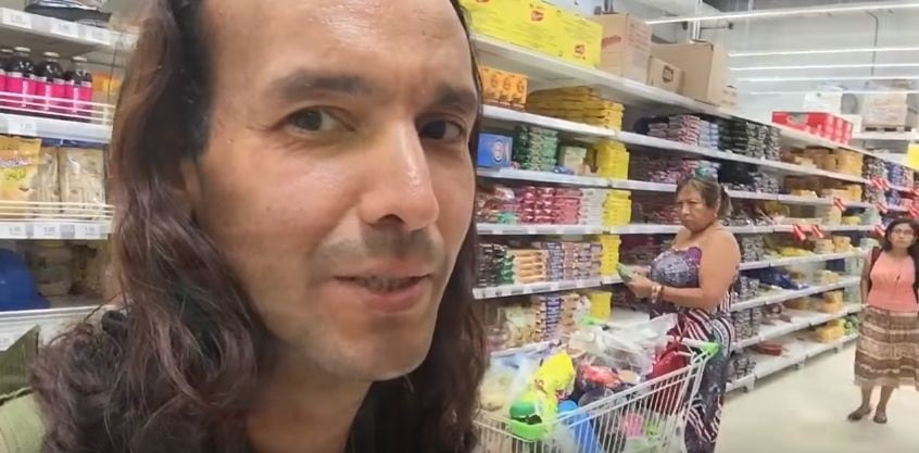 Venezolano va por primera vez a un supermercado en Perú y esta es su reacción