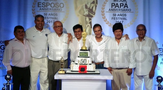 Antonio Camayo celebró sus 50 años junto a Héctor Becerril, Edwin Oviedo y Phillip Butters y otros empresarios. (Fotos: IDL-Reporteros)