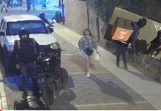 Surco: Falsos repartidores de delivery golpean y asaltan a mujer para robarle celular | VIDEO