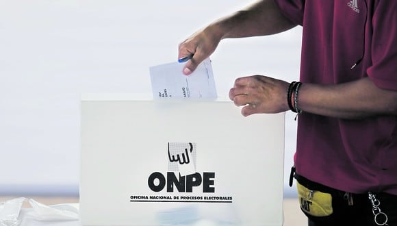 Tanto Fuerza Popular como Perú Libre disputan voto a voto la Presidencia de la República.