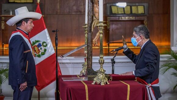 Avelino Guillén juró como nuevo ministro del Interior este 4 de noviembre. (Foto: Presidencia)