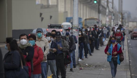 A pesar de que el coronavirus se mantiene en un nivel activo de contagio, el gobierno del presidente peruano, Martín Vizcarra, acelera la reanudación de las actividades económicas. (GEC)