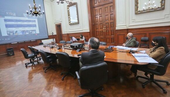 La sesión del Consejo de Ministros de este viernes se realizó de manera virtual por precaución. (Foto: @pcmperu)