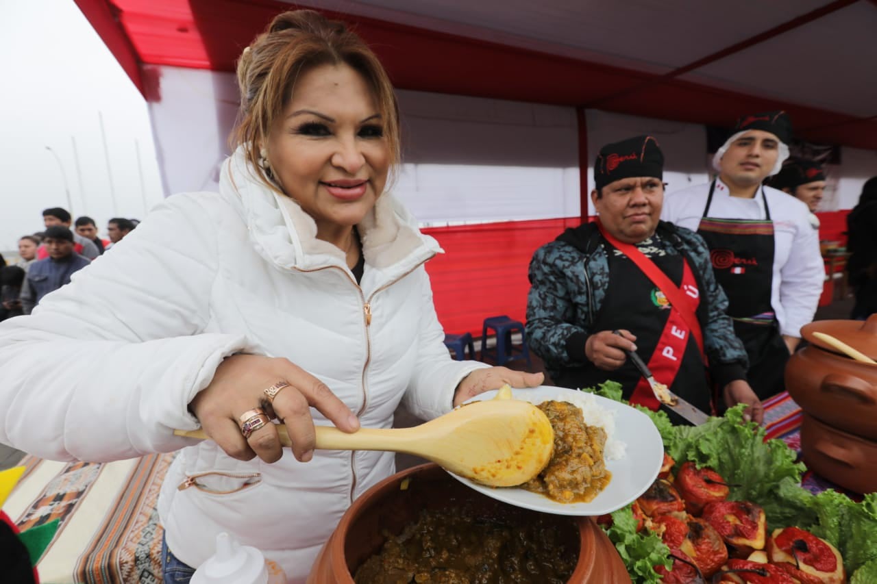 Durante la semana, los comerciantes ofrecerán platos típicos del Perú.