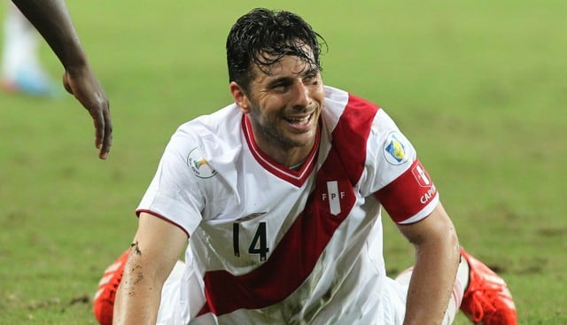 El Bombardero escribe sobre el jugador peruano Claudio Pizarro.