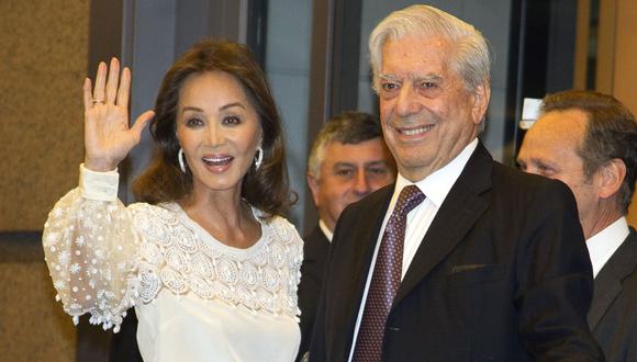 Mario Vargas Llosa agradece a Isabel Preysler “por los años maravillosos que me ha hecho pasar a su lado”. (Foto: AFP )