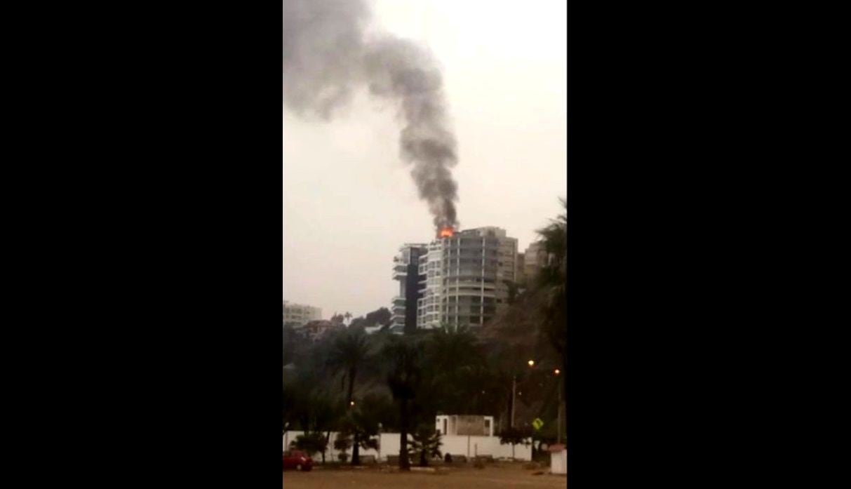 Reportan incendio en departamento de edificio del malecón de Barranco. Foto: Twitter