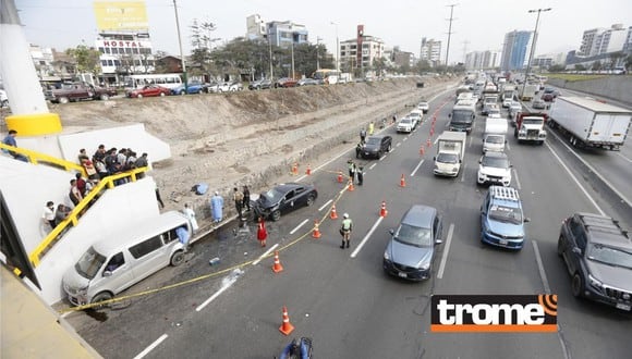 Accidente que dejó dos personas muertas ocurrió en horas de la mañana. Una de las víctimas era jefe de utilería del club Deportivo Municipal. | Foto: Violeta Ayasta / Diario Trome