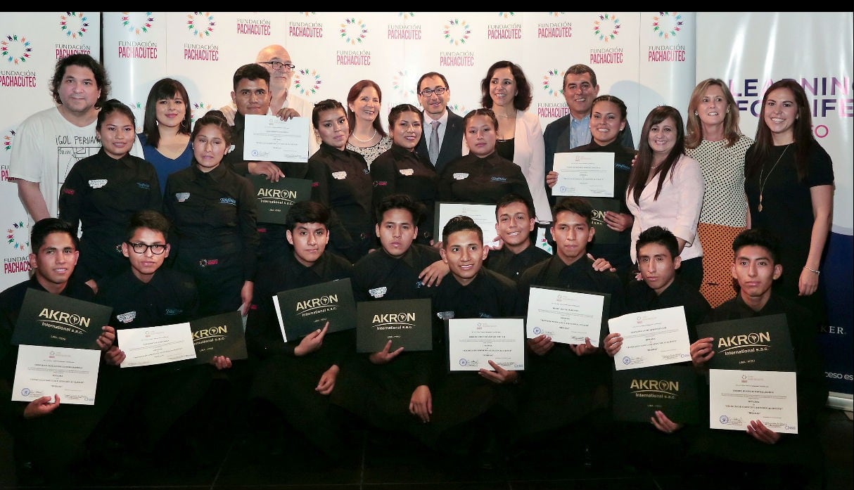 La Fundación Pachacútec, Diageo y Telefónica concluyeron el programa de Formación de servicio de Restaurante y Bar. (Difusión)