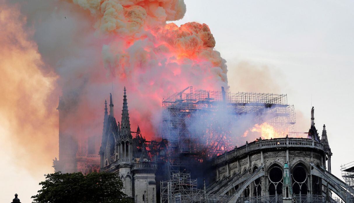 La Fiscalía de París descartó que el incendio en la catedral de Notre Dame fue provocado. (Fotos: Agencias)