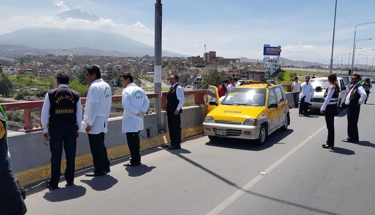 Policía en retiro muere en extrañas circunstancias en Arequipa