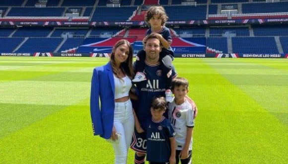 Antonela Roccuzzo compartió una imagen con Lionel Messi y sus hijos. (Foto: Instagram)