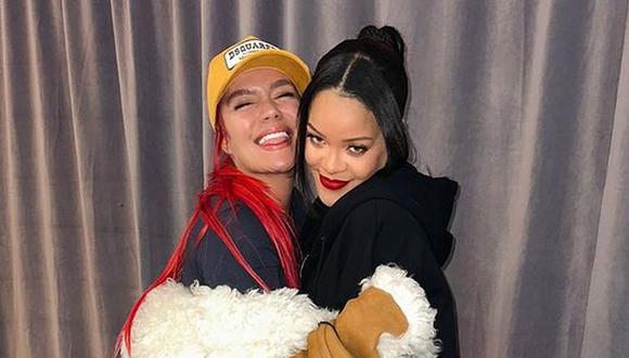 Karol G asistió al Super Bowl 2023 y pudo conocer a una de sus mayores ídolas en la música, Rihanna. (Foto: @karolg / Instagram)