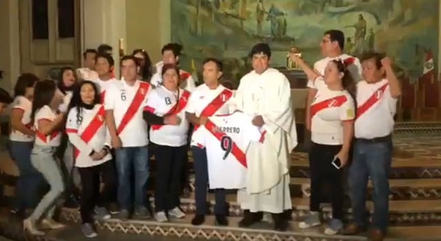 Paolo Guerrero: Realizan misa en apoyo del 'Depredador' en Nuevo Chimbote