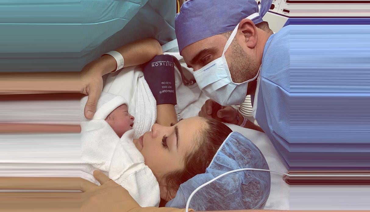 Laura Spoya tuvo que se sometida a una cesárea para que su pequeña hija Emilia pudiera nacer sin riesgos. (Foto: @emiliarullan)