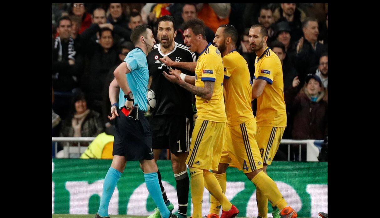 Gianluigi Buffon indicó que el árbitro debió quedarse en casa. (Fotos: Agencias)