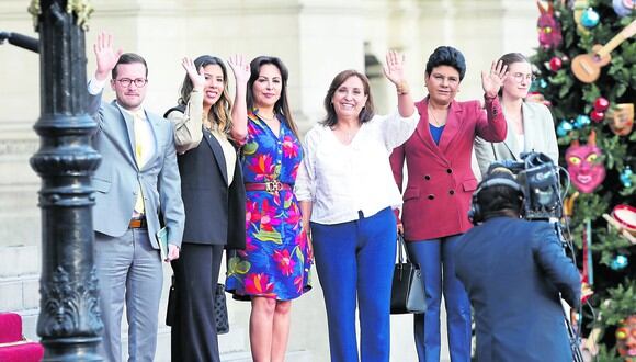 La presidenta Dina Boluarte se reunió con diversas bancadas en Palacio de Gobierno. (Foto: César Bueno/@photo.gec)