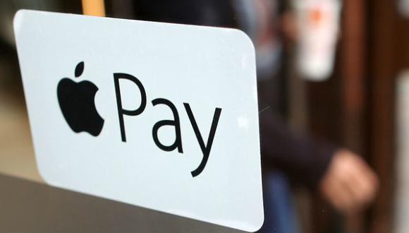 Los clientes simplemente sostienen su iPhone o Apple Watch cerca de una terminal de pago para realizar un pago sin contacto. (Foto: Difusión)