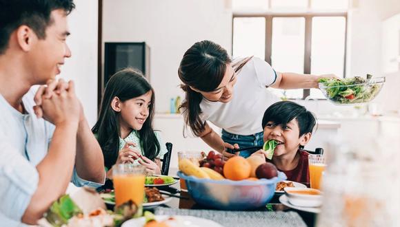 Nutricionista nos da algunos consejos para compartir con nuestros niños los hábitos de la alimentación saludable. (Foto: iStock)