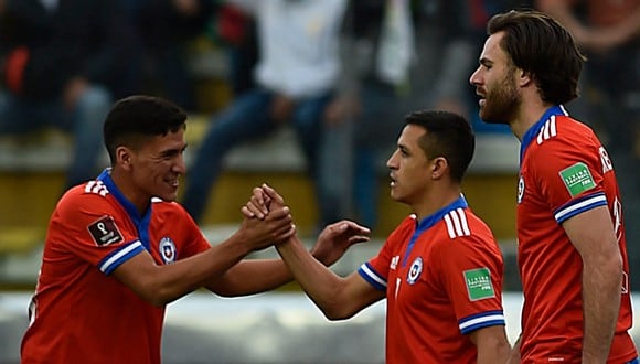 Chile venció 3-2 a Bolivia en La Paz y sigue en la lucha por cupo a Qatar 2022. FOTO: AFP