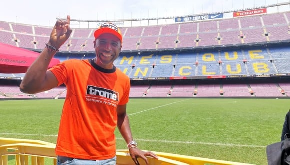 Cuto Guadalupe visitó el Camp Nou, el mítico estadio del Barcelona. Foto: Trome.