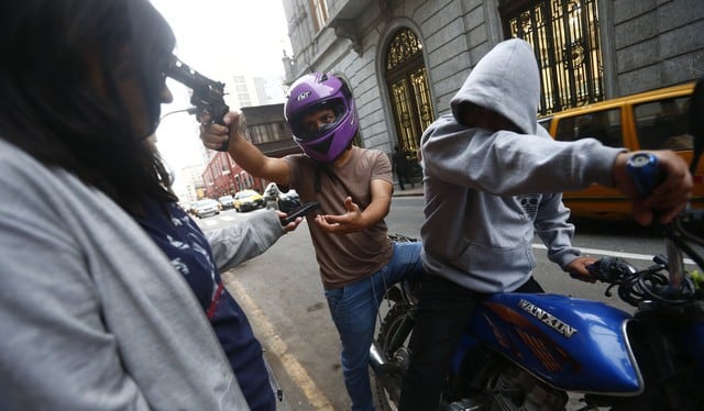 Más de un millón de celulares son robados en Lima en solo 8 meses.