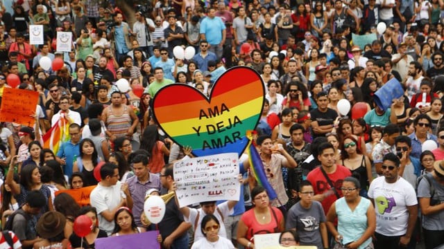 Más del 60% de peruanos está en desacuerdo con la unión civil, según Datum.