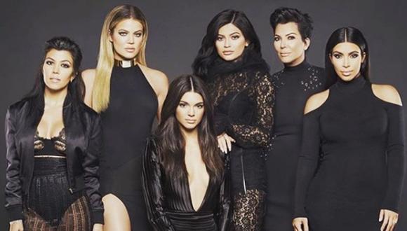 Kim Kardashian ha sido acusada de retocar a su familia junta. (Foto: Getty)