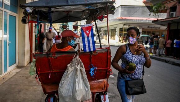 Estados Unidos reanudará la emisión de visados de migrante en La Habana. (Foto: YAMIL LAGE / AFP)