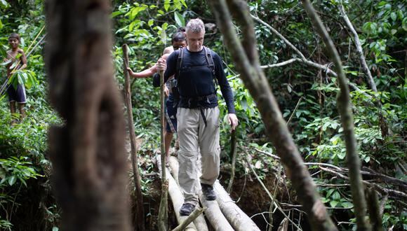 El veterano corresponsal extranjero Dom Phillips visita Aldeia Maloca Papi , estado de Roraima, Brasil, el 16 de noviembre de 2019. (Foto de Joao LAET / AFP)