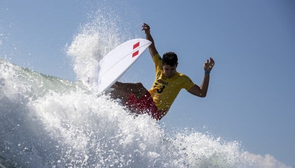 Las medallas del surf olímpico se definirán en las próximas horas. (Foto: AFP)