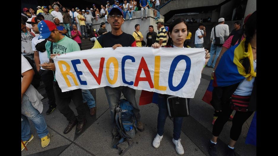 Miles de opositores se concentran en “Toma de Caracas” para pedir revocatoria de Nicolás Maduro. (AFP)