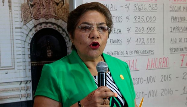 Salgado fue electa como congresista en 1995 con la agrupación política “Cambio 90-Nueva Mayoría”. Permaneció hasta el 2006, año en el que decidió no postular. No obstante, en el 2011 volvió. (Foto: Andina)