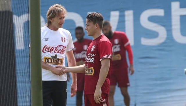 La Federación Peruana de Fútbol acaba de publicar una fotografía donde se puede ver a Sergio Santín, Ricardo Gareca y a Cristian Benavente.