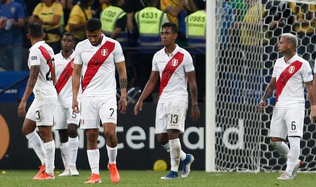 Perú perdió 5-0 ante Brasil y puso en peligro su pase a cuartos de final de la Copa América