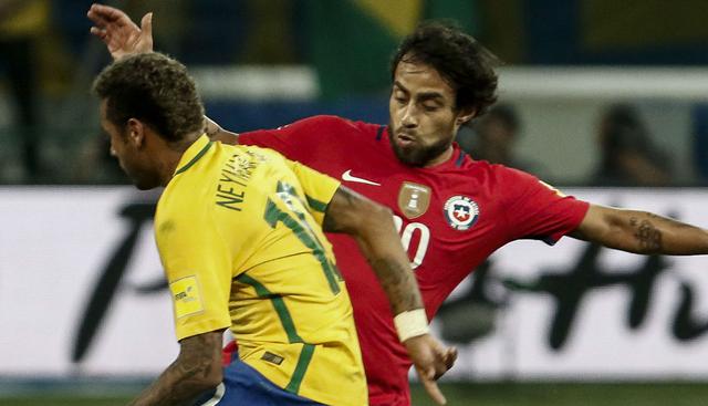 El Brasil vs. Chile se convirtió en uno de los duelos más vistosos de las Eliminatorias Rusia 2018. (AFP)