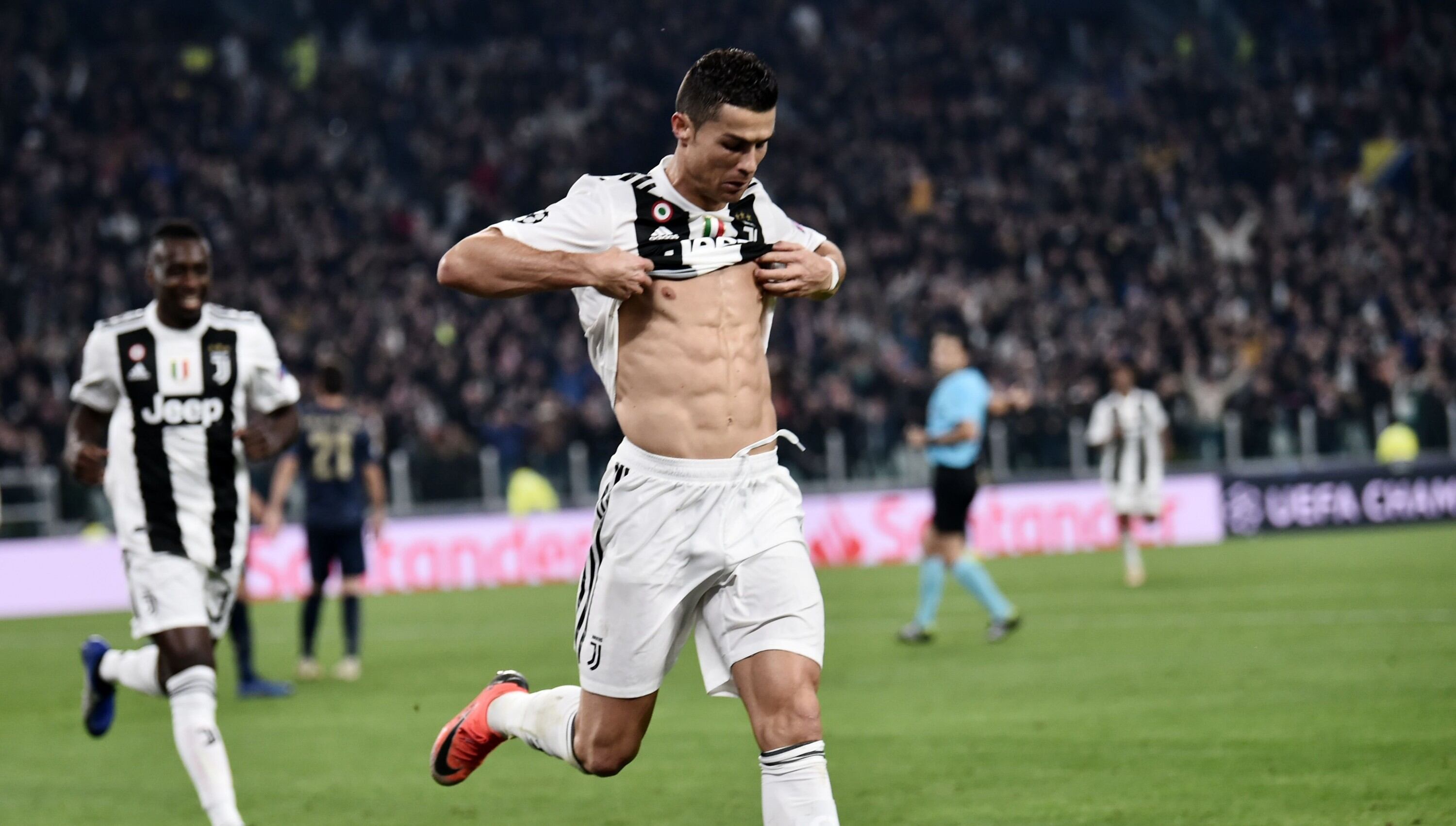 Cristiano Ronaldo pone en ventaja a la Juventus con este golazo