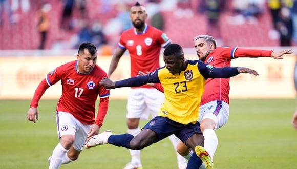 Ecuador igualó sin goles ante Chile por las Eliminatorias Qatar 2022 |. (Foto: AFP)
