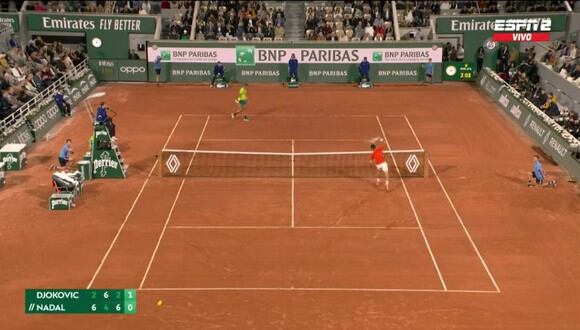 Novak Djokovic golpeó la red tras fallar su golpeo dos veces ante Rafael Nadal. (Foto: Captura ESPN)