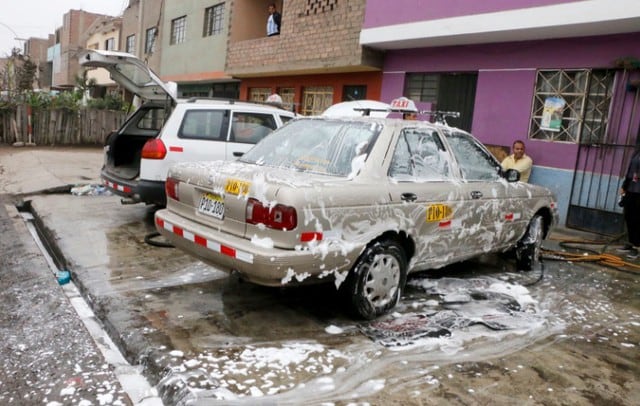 Orden Municipal prohíbe lavado de autos en Callao