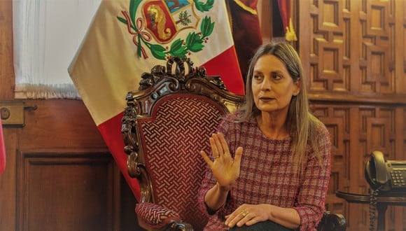 María del Carmen Alva criticó que hayan protestas frente a su vivienda. (Foto: Congreso)