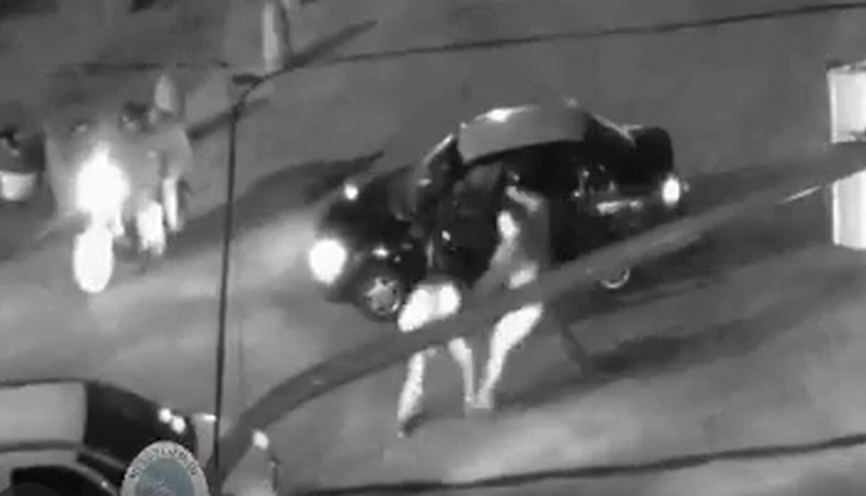El impactante momento en el que taxista es masacrado por conductor hasta dejarlo en coma. Foto: Captura de YouTube