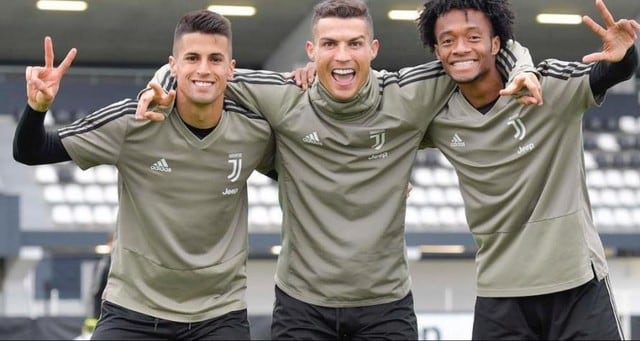 Cristiano Ronaldo y Juan Cuadrado hacen viral nuevo festejo en la Juventus.