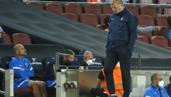 Ronald Koeman es muy cuestionado por la afición del Barcelona. Foto: AP Photo/Joan Monfort.