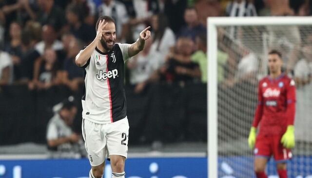 Gonzalo Higuaín puso el segundo para Juventus ante Napoli. (Foto: Agencias)