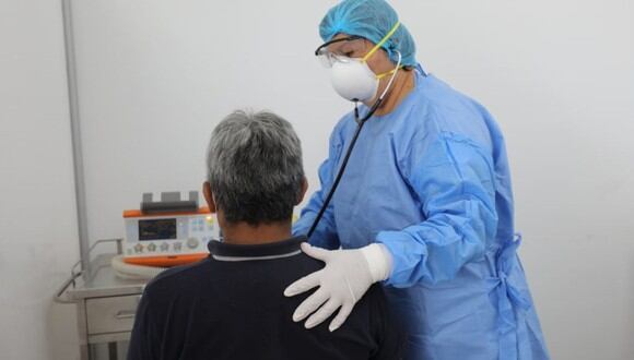 Médicos cumplen aislamiento en nosocomio de Essalud