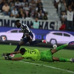 ¡La ‘Culebra’ está imparable! Con una genialidad y otro de suerte, Eryc Castillo volvió a marcar un doblete